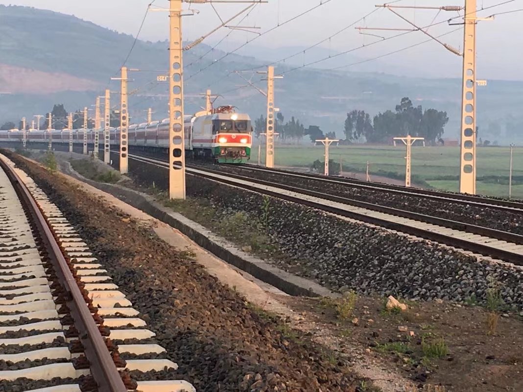 埃塞亞吉鐵路接觸網(wǎng)